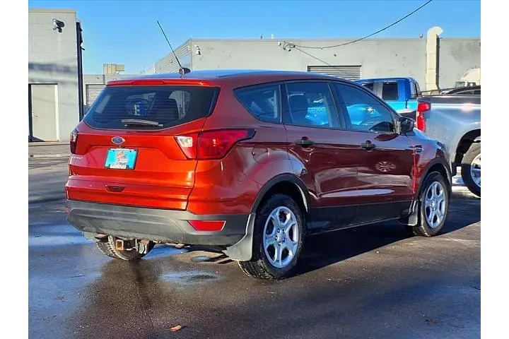 $13888 : Ford Escape 2019 S 4dr SUV image 2