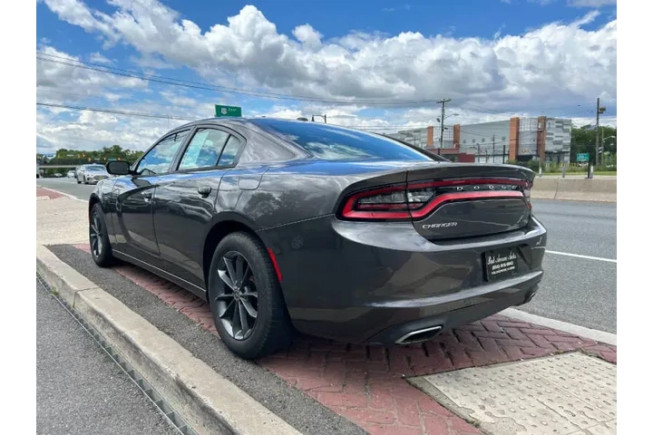 $9995 : 2015 Charger SE image 6