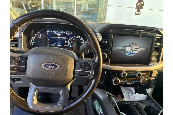 $31010 : Ford F-150 2023 4x4 XLT 4dr image 5