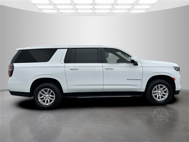 $46170 : Pre-Owned 2022 Suburban LT image 4