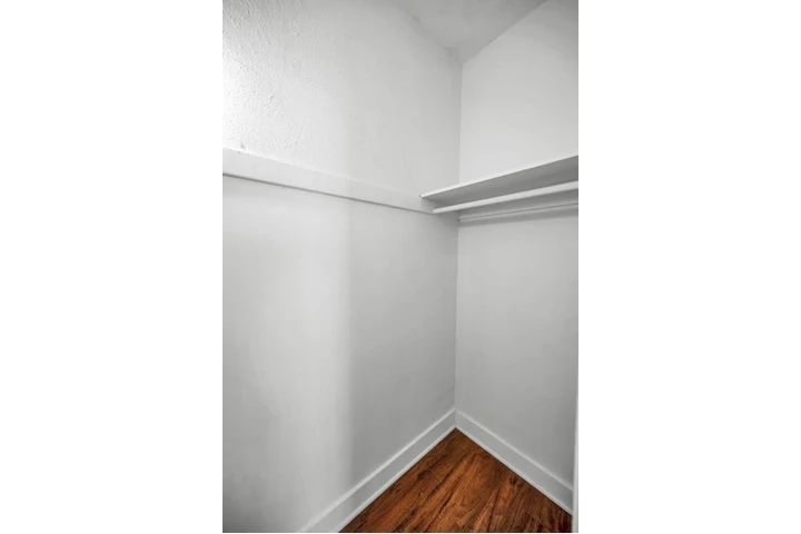 $1540 : Beautiful 1 bedroom in Gardena image 6