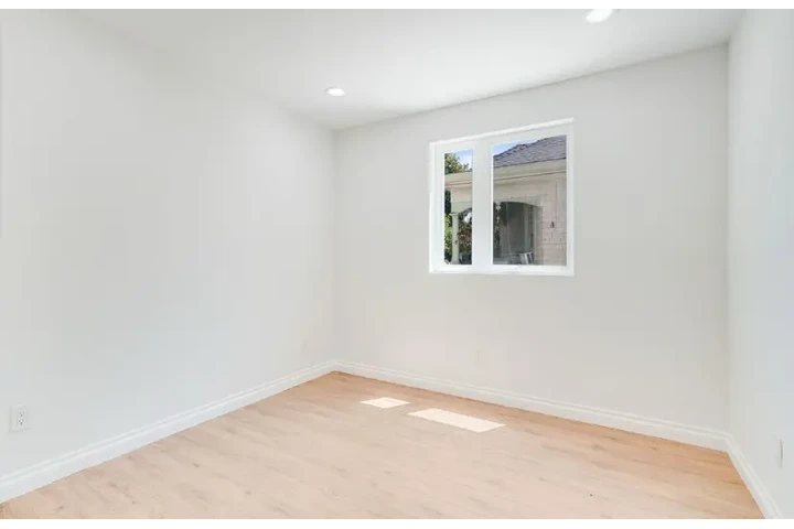 $2500 : 3bd and 2bath for rent at LA image 8