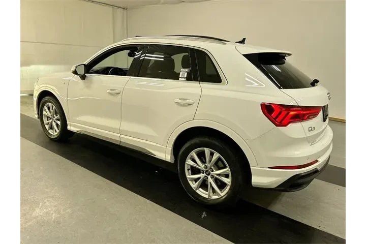$31690 : Audi Q3 2024 AWD quattro S l image 8