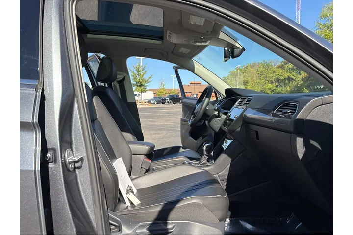 $25000 : 2022 Tiguan SE image 5