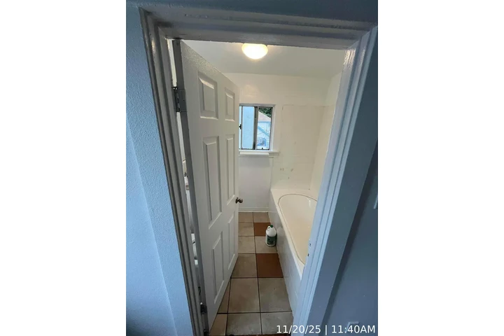 $1300 : Pollo Properties LLC W 59th image 1