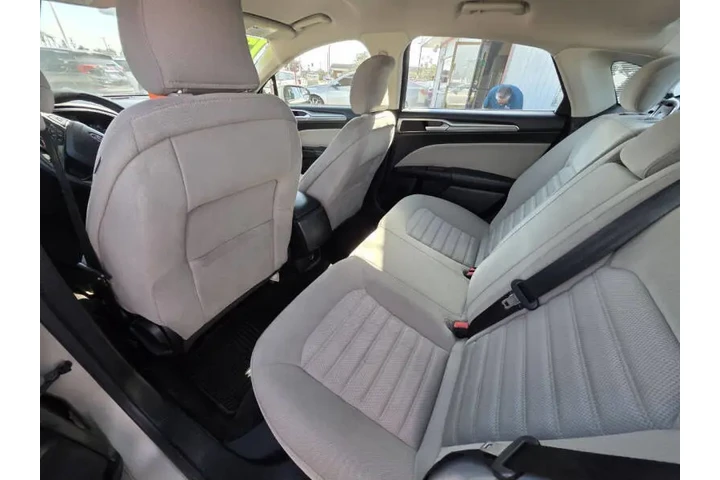 2017 Fusion S image 9