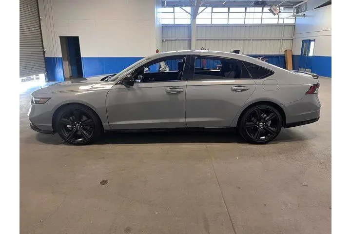 $33623 : Honda Accord Hybrid 2025 Spo image 6