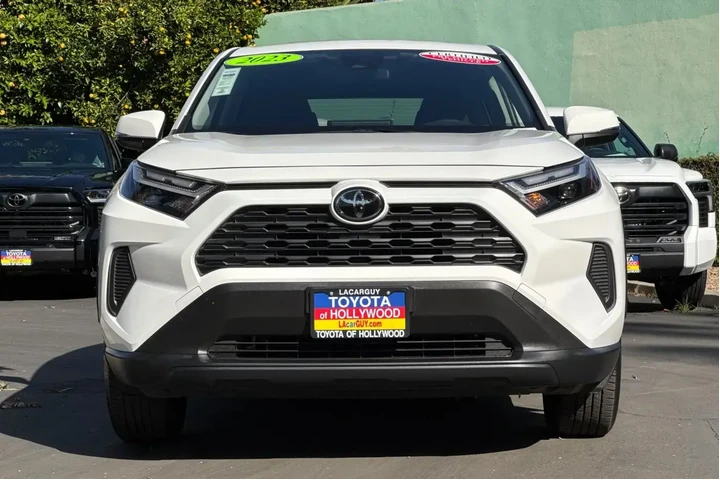 $25555 : Toyota RAV4 2023 LE 4dr SUV image 9