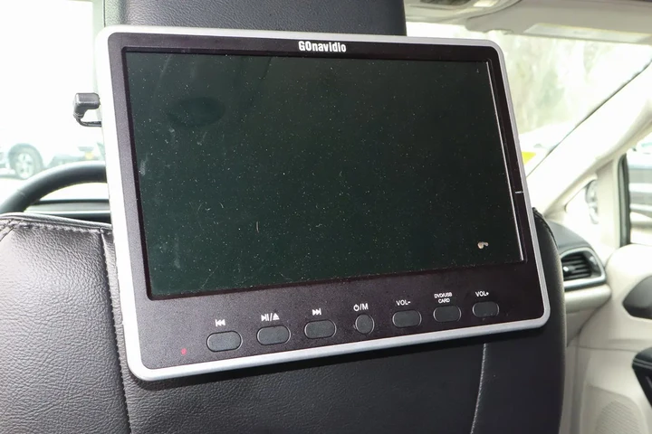 $20688 : 2022 Pacifica Touring L FWD image 10