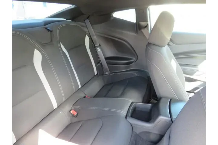 $22491 : Chevrolet Camaro 2019 LS 2dr image 8