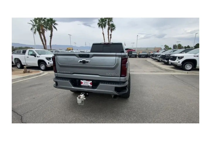 $72500 : 2024 Silverado 3500 HD image 7