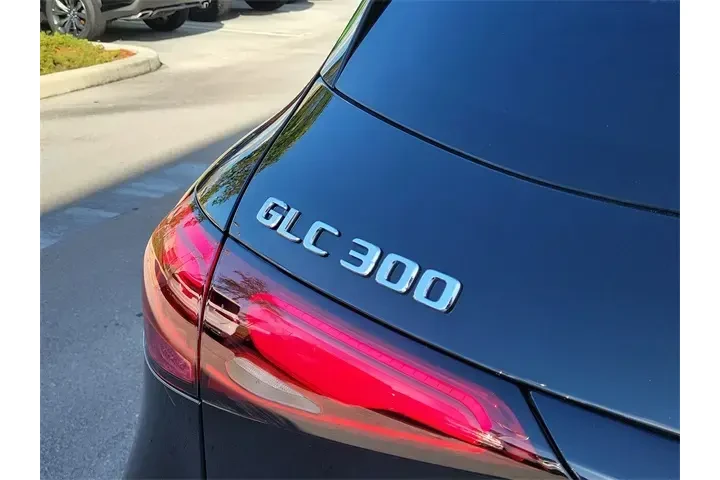 $36990 : Mercedes-Benz GLC 2023 GLC 3 image 7