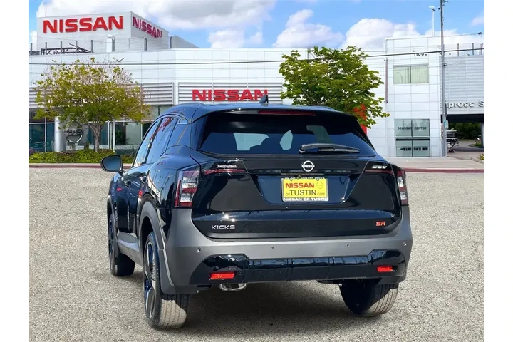 $29290 : Nissan Kicks 2026 SR 4dr Cro image 3