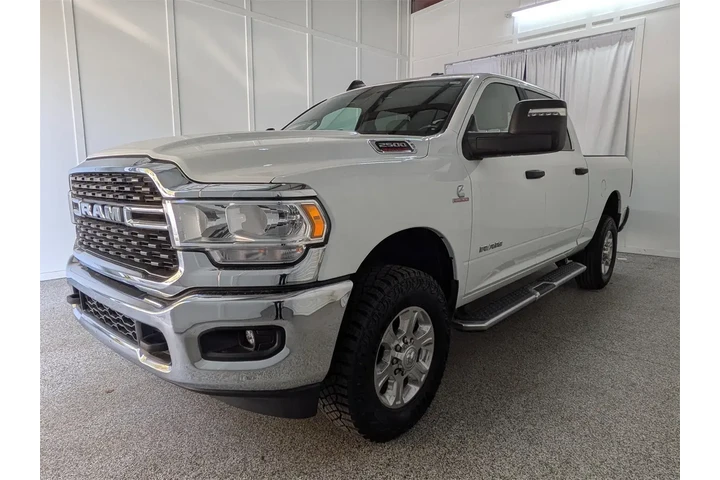 $39797 : Ram 1500 2024 4x4 Big Horn 4 image 8