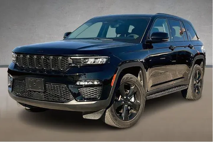 $31570 : Jeep Grand Cherokee 2023 4x2 image 1