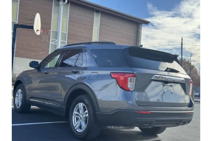 $18999 : 2022 Explorer XLT image 5