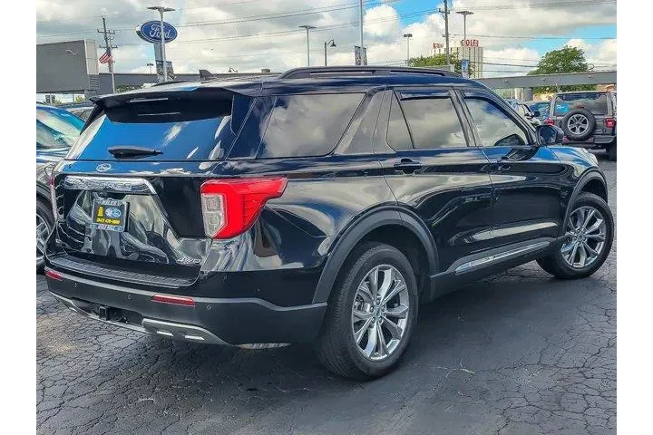 $34989 : Ford Explorer 2023 AWD XLT 4 image 8