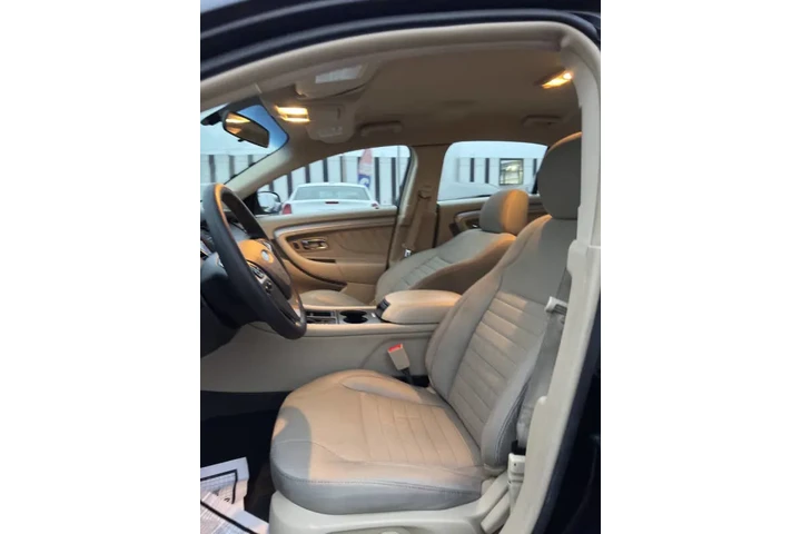 $10700 : 2017 Taurus SE image 9