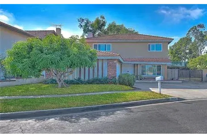 $1800 : Santa Ana - Home Available image 1