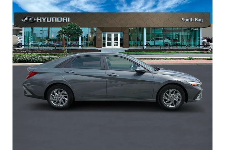 $23998 : Hyundai ELANTRA Hybrid 2025 image 9