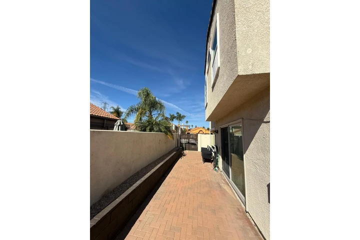 $3400 : Rento casa en fontana image 8