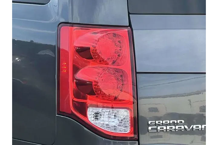 $13499 : Dodge Grand Caravan 2017 SE image 9