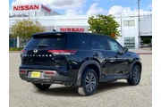 $38475 : Nissan Pathfinder 2025 S 4dr thumbnail