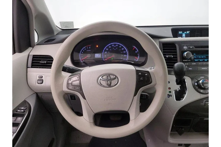 $17998 : Toyota Sienna 2014 LE 7-Pass image 10