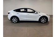 $27939 : Tesla Model Y 2022 AWD Long thumbnail