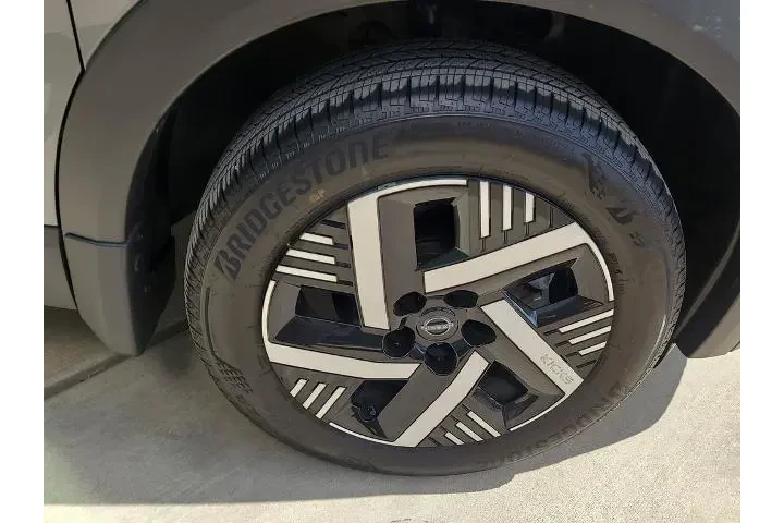 $23500 : Nissan Kicks 2025 SV 4dr Cro image 7