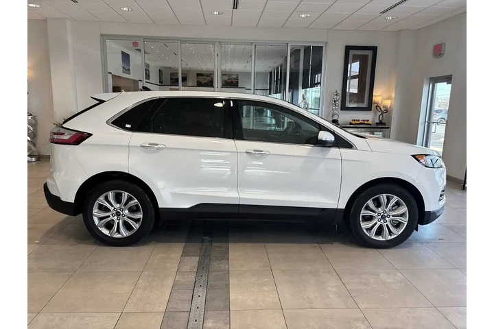 $28498 : Ford Edge 2022 AWD Titanium image 2
