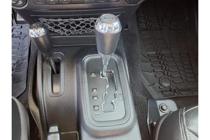 $16900 : Jeep Wrangler Unlimited 2014 image 8