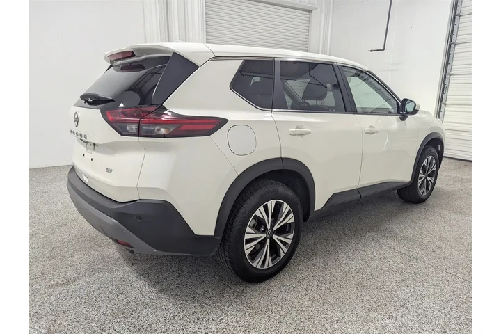 $21797 : Nissan Rogue 2023 SV 4dr Cro image 3