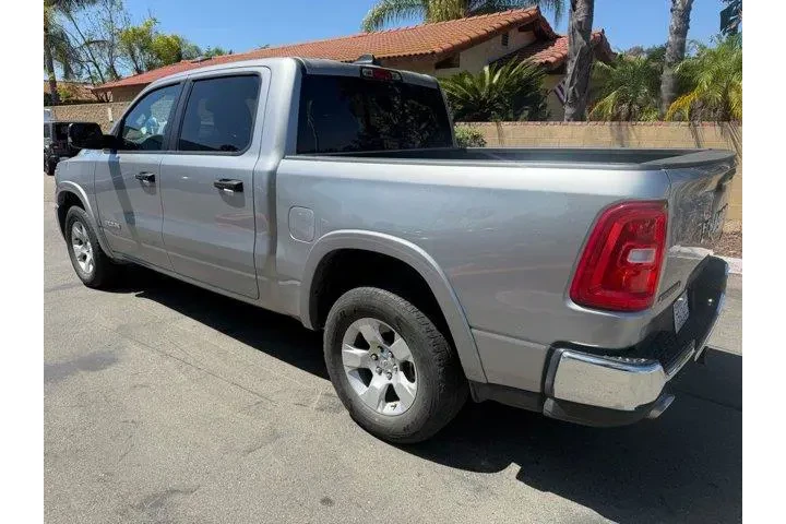 $35967 : Ram 1500 2025 4x4 Big Horn 4 image 10