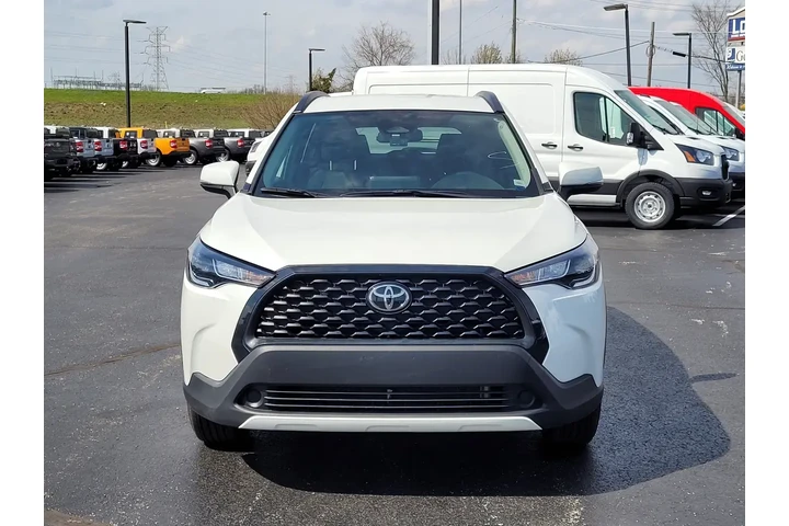 $28595 : Toyota Corolla Cross 2024 AW image 9