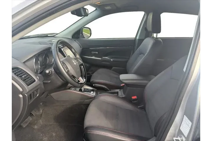 $21371 : Mitsubishi Outlander Sport 2 image 10