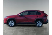 $24700 : Toyota RAV4 2020 LE 4dr SUV thumbnail