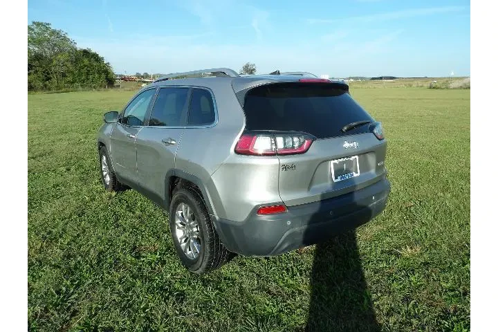 Jeep Cherokee 2020 Latitude image 9