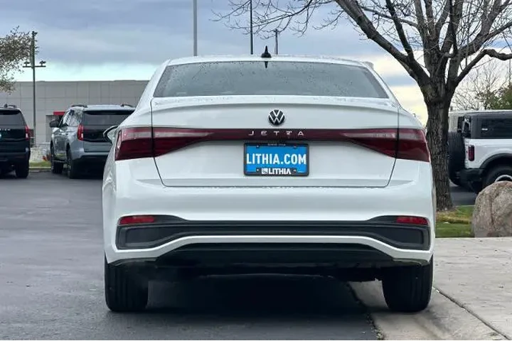 $19995 : Volkswagen Jetta 2025 S 4dr image 7