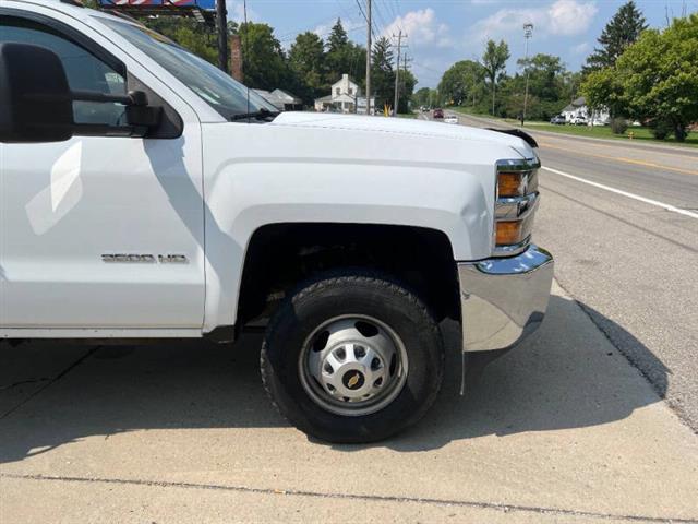 $12500 : 2017 Silverado 3500HD Work Tr image 3