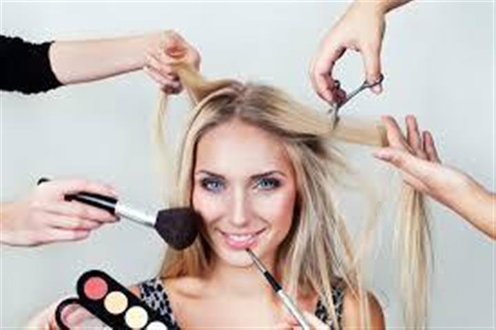 Glamour Latin hair Salon image 1