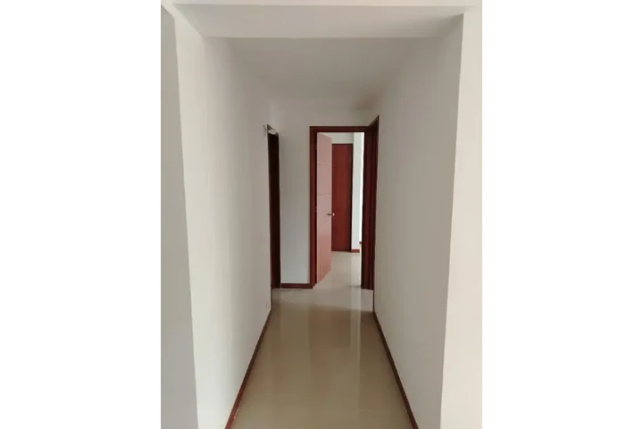 $2500000 : Rento inmueble En Cristales image 4