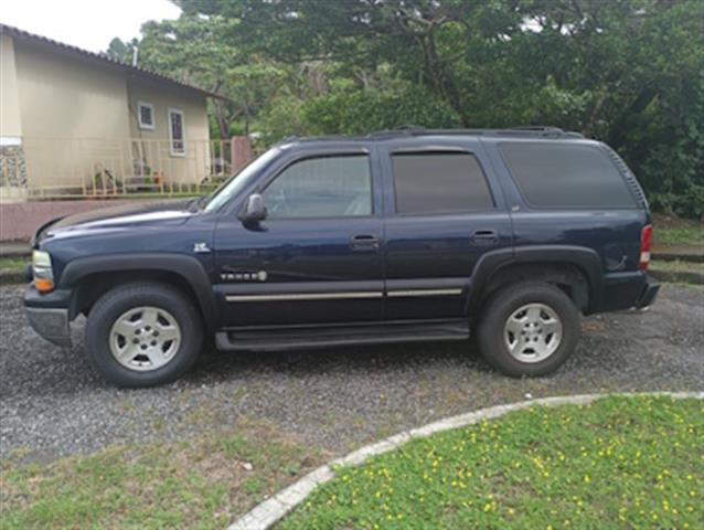 $8000 : Chevrolet tahoe 2004 image 4