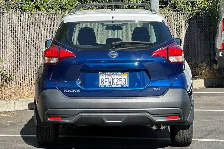 $14124 : Nissan Kicks 2018 S 4dr Cros image 8