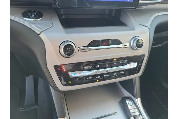 $28500 : Ford Explorer 2023 XLT 4dr S image 9