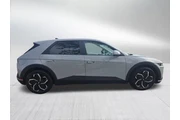 $28350 : Hyundai IONIQ 5 2023 AWD SEL thumbnail