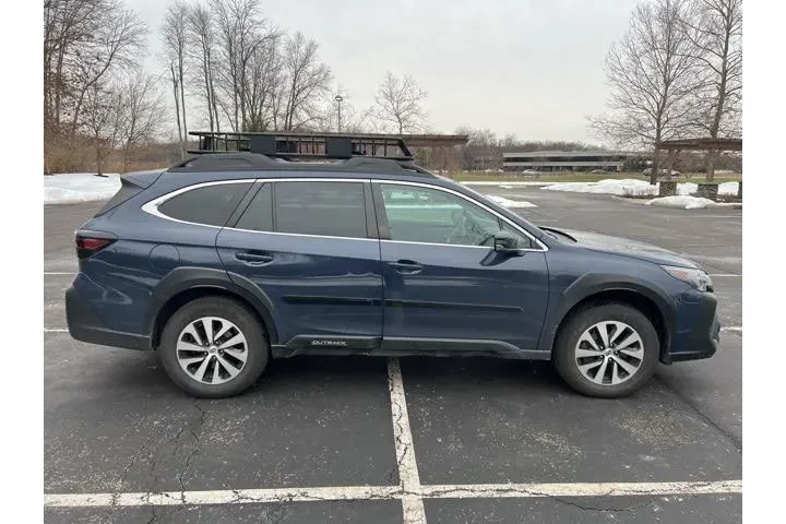 $25483 : Subaru Outback 2023 AWD Prem image 4
