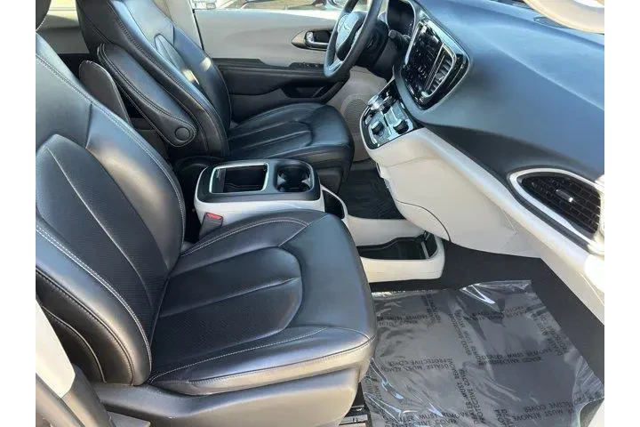 $22033 : Chrysler Pacifica 2023 Touri image 9