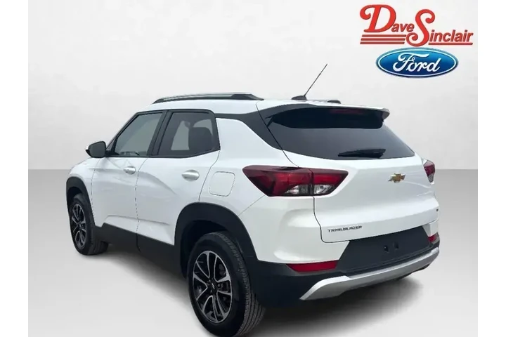 $23000 : Chevrolet Trailblazer 2025 L image 9