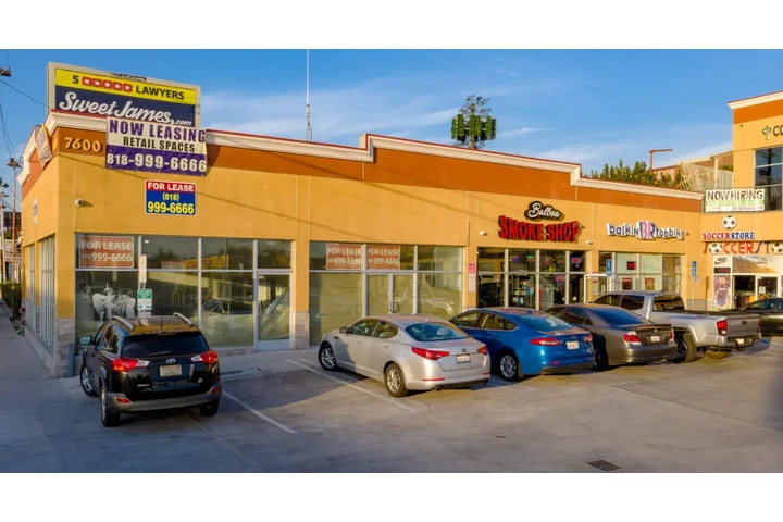$2800 : COMMERCIAL SPACE FOR RENT image 1